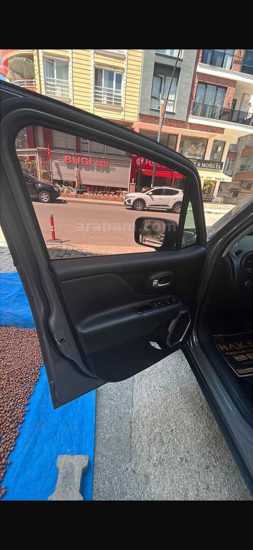 Jeep Renegade 1.6 MultiJet Limited 2020 Model 7