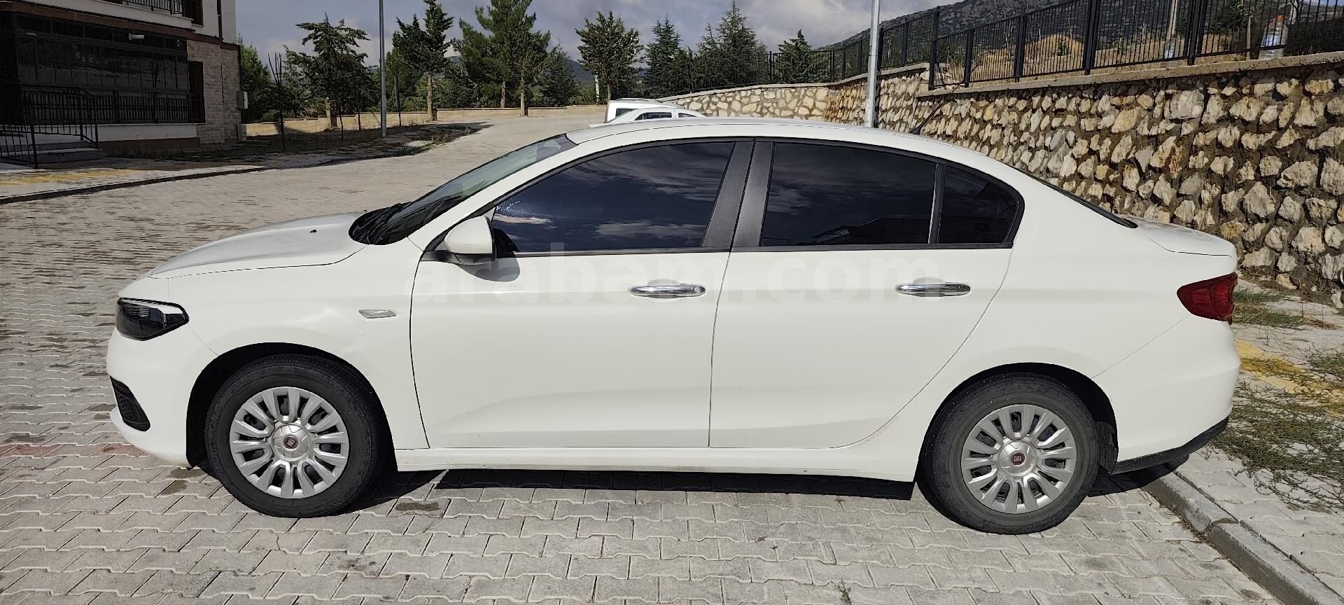 Sahibinden Fiat Egea 1.4 Fire Easy 2020 Model Isparta 58.000 km Beyaz 4