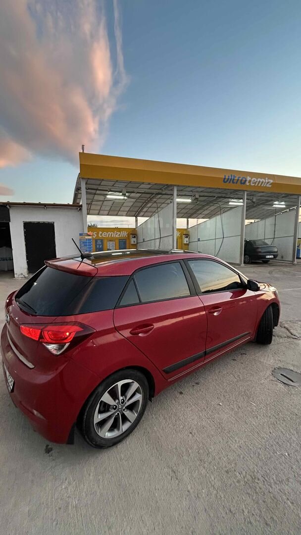 Hyundai i20 1.4 MPI Elite Panorama 2017 Model 73.000 KM 4