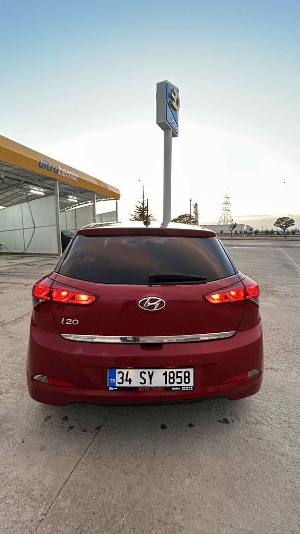 Hyundai i20 1.4 MPI Elite Panorama 2017 Model 73.000 KM 3