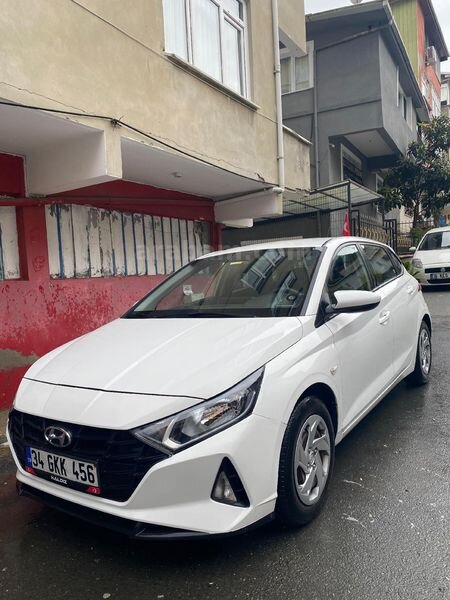 Sahibinden Hyundai i20 1.4 MPI Jump 2023 Model İstanbul 83.000 km Beyaz