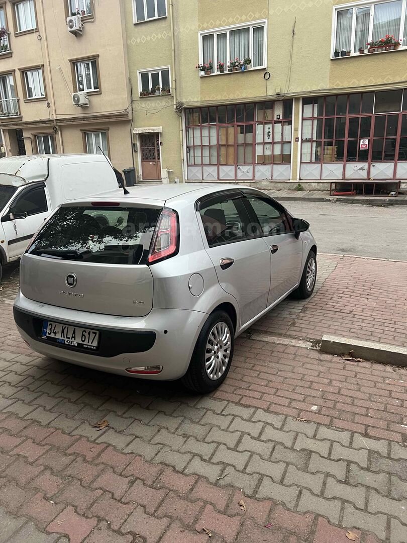 Sahibinden Fiat Punto EVO 1.4 Active 2010 Model Bursa 196.000 km Gri (Gümüş) 4