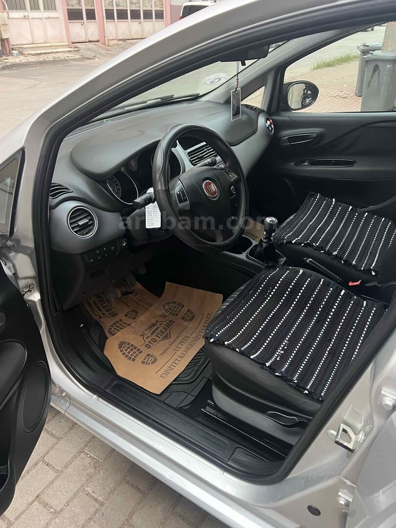 Sahibinden Fiat Punto EVO 1.4 Active 2010 Model Bursa 196.000 km Gri (Gümüş) 7
