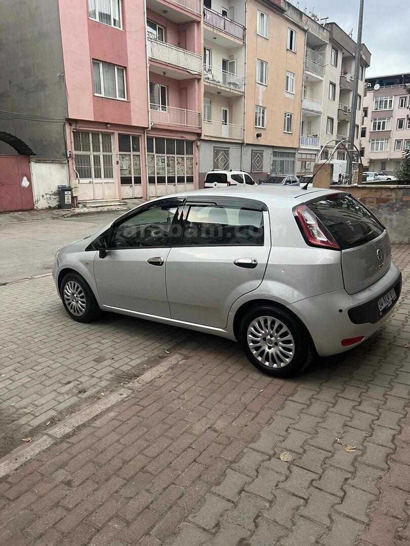 Sahibinden Fiat Punto EVO 1.4 Active 2010 Model Bursa 196.000 km Gri (Gümüş) 6