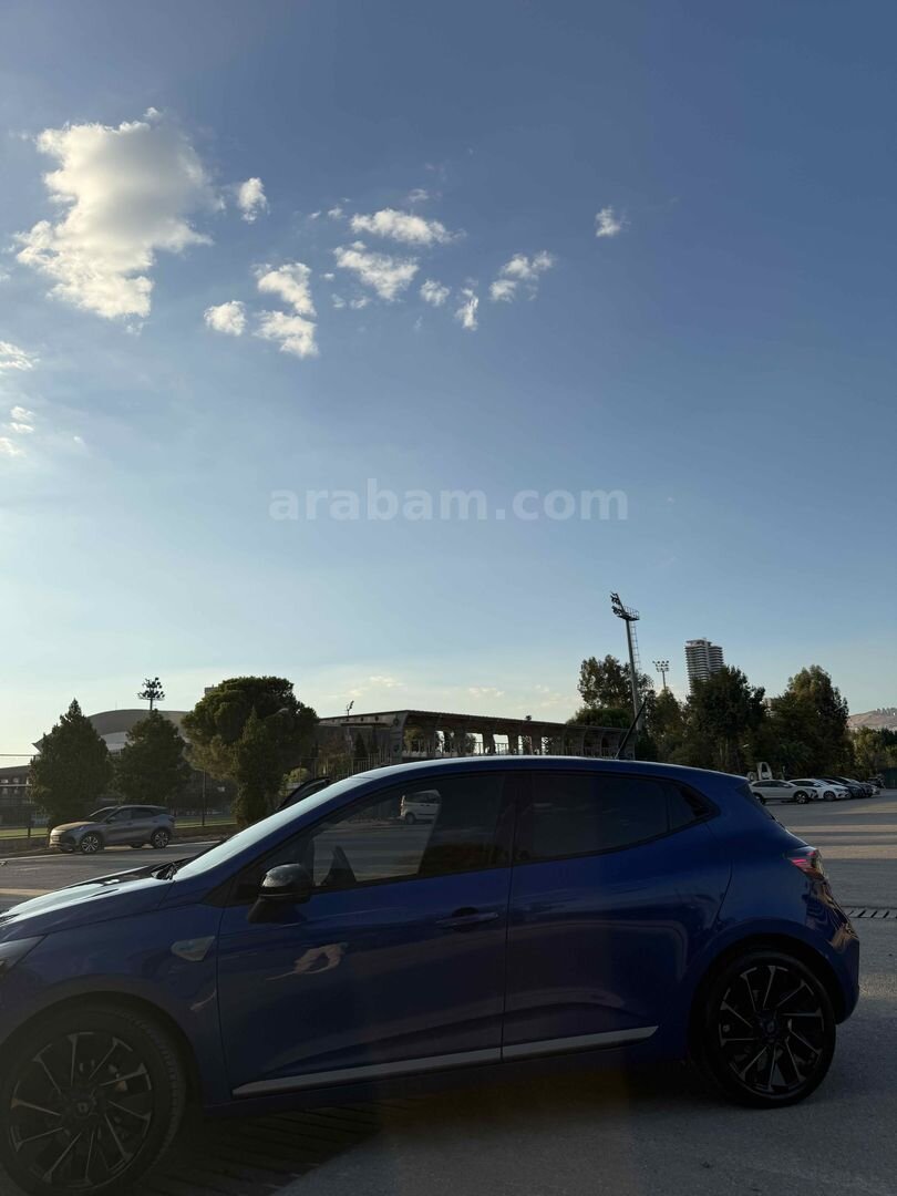 Sahibinden Renault Clio 1.0 TCe Techno Esprit Alpine 2025 Model İzmir 29.900 km Mavi (metalik) 4