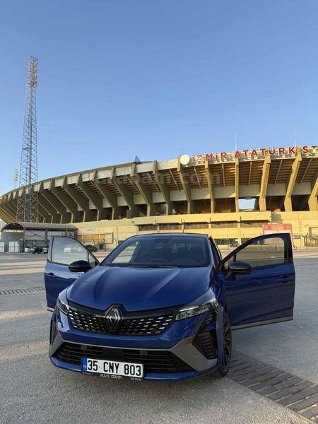 Sahibinden Renault Clio 1.0 TCe Techno Esprit Alpine 2025 Model İzmir 29.900 km Mavi (metalik)