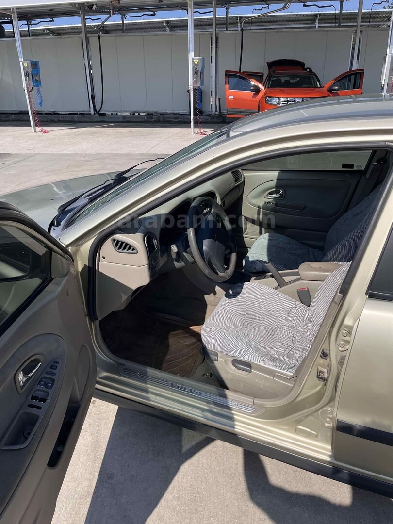 Sahibinden Volvo S40 1.6 2001 Model Bursa 367.000 km Şampanya 5