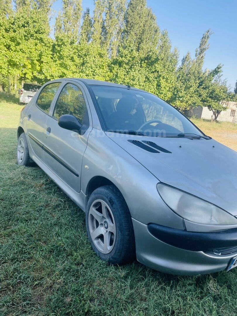 Sahibinden Peugeot 206 1.4 XR 2000 Model 5