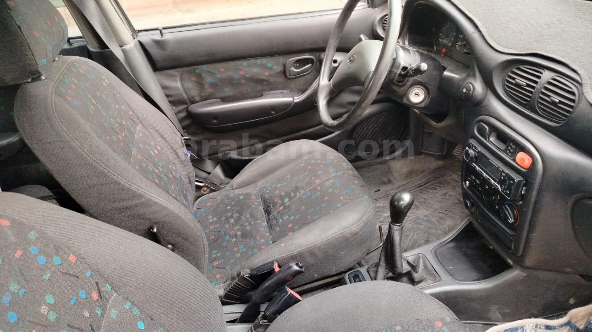 Sahibinden Hyundai Accent 1.5 GLS 1999 Model 356.000 km Füme 4