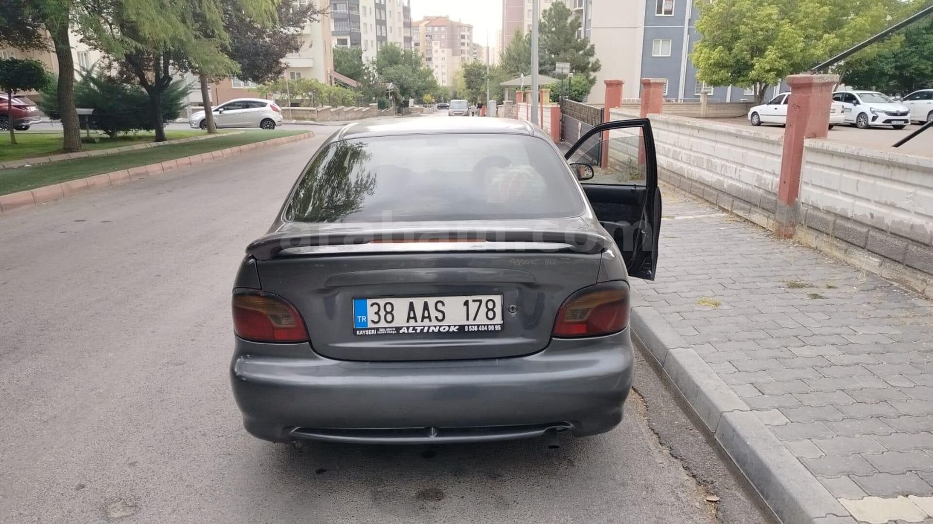 Sahibinden Hyundai Accent 1.5 GLS 1999 Model 356.000 km Füme 2