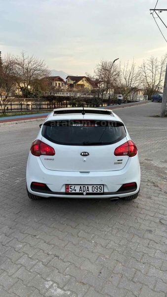 Sahibinden Kia Ceed 1.6 CRDi Premium 2012 Model