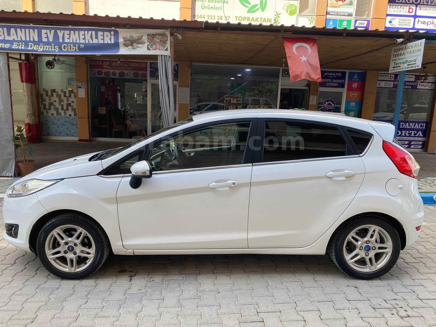 Sahibinden Ford Fiesta 1.4 Titanium 2015 Model 4