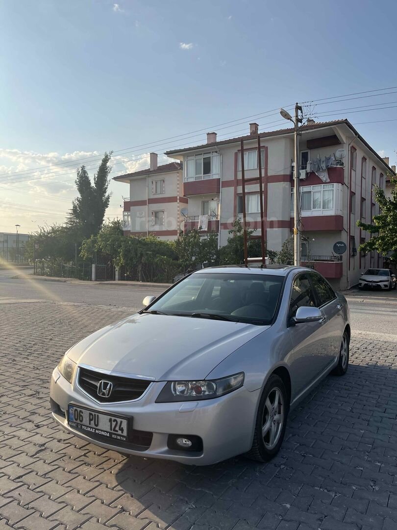 TR DE NADİR DEĞİŞENSİZ TRAMERSİZ DÜŞÜK KM ACCORD 2