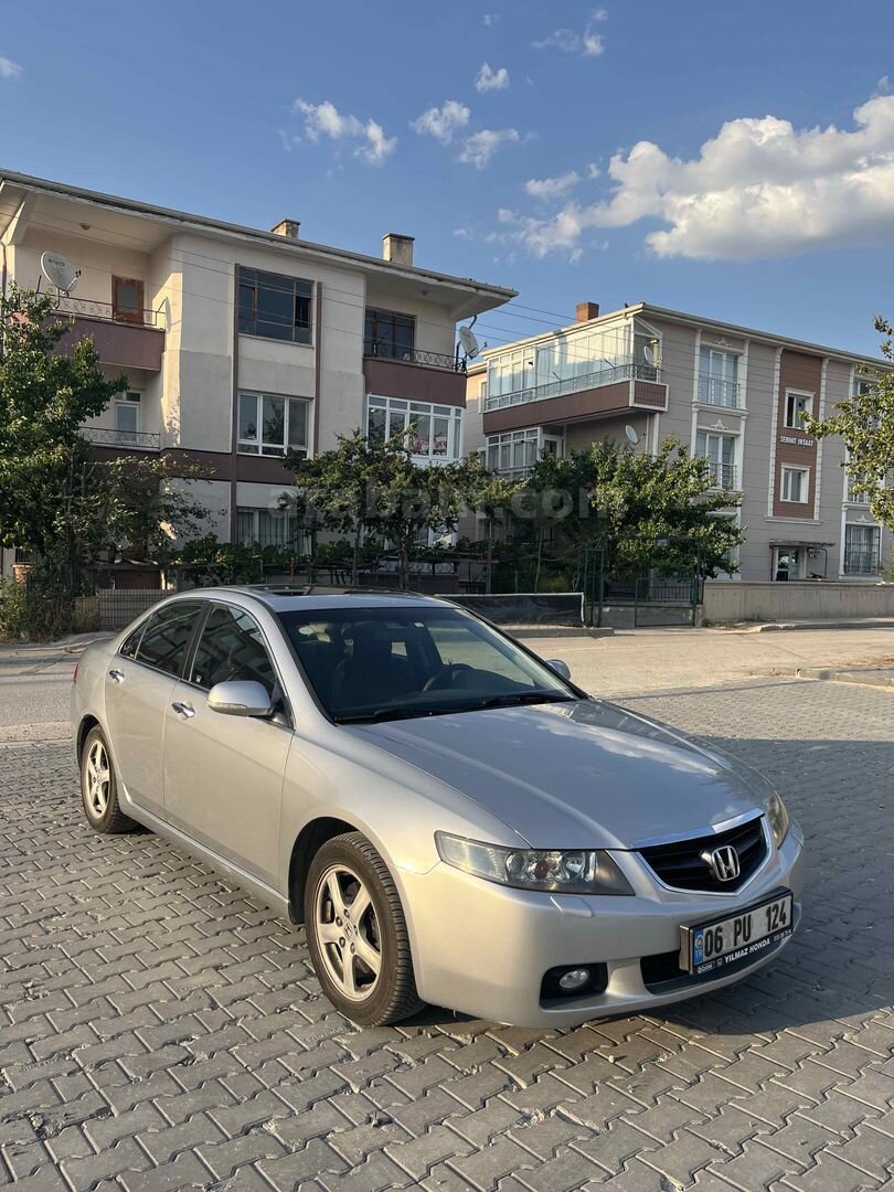 TR DE NADİR DEĞİŞENSİZ TRAMERSİZ DÜŞÜK KM ACCORD 3