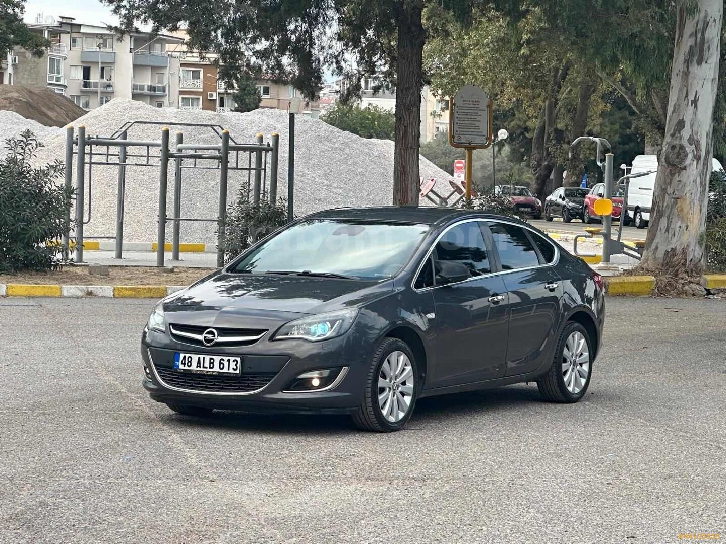 Öztürk Motors 2015 Dizel Astra 1.6 Cosmo 1