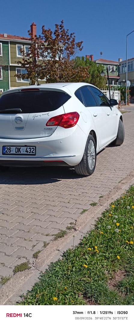 Sahibinden Opel Astra 1.4 T Enjoy Active 2015 Model Eskişehir 116.000 km Beyaz 4
