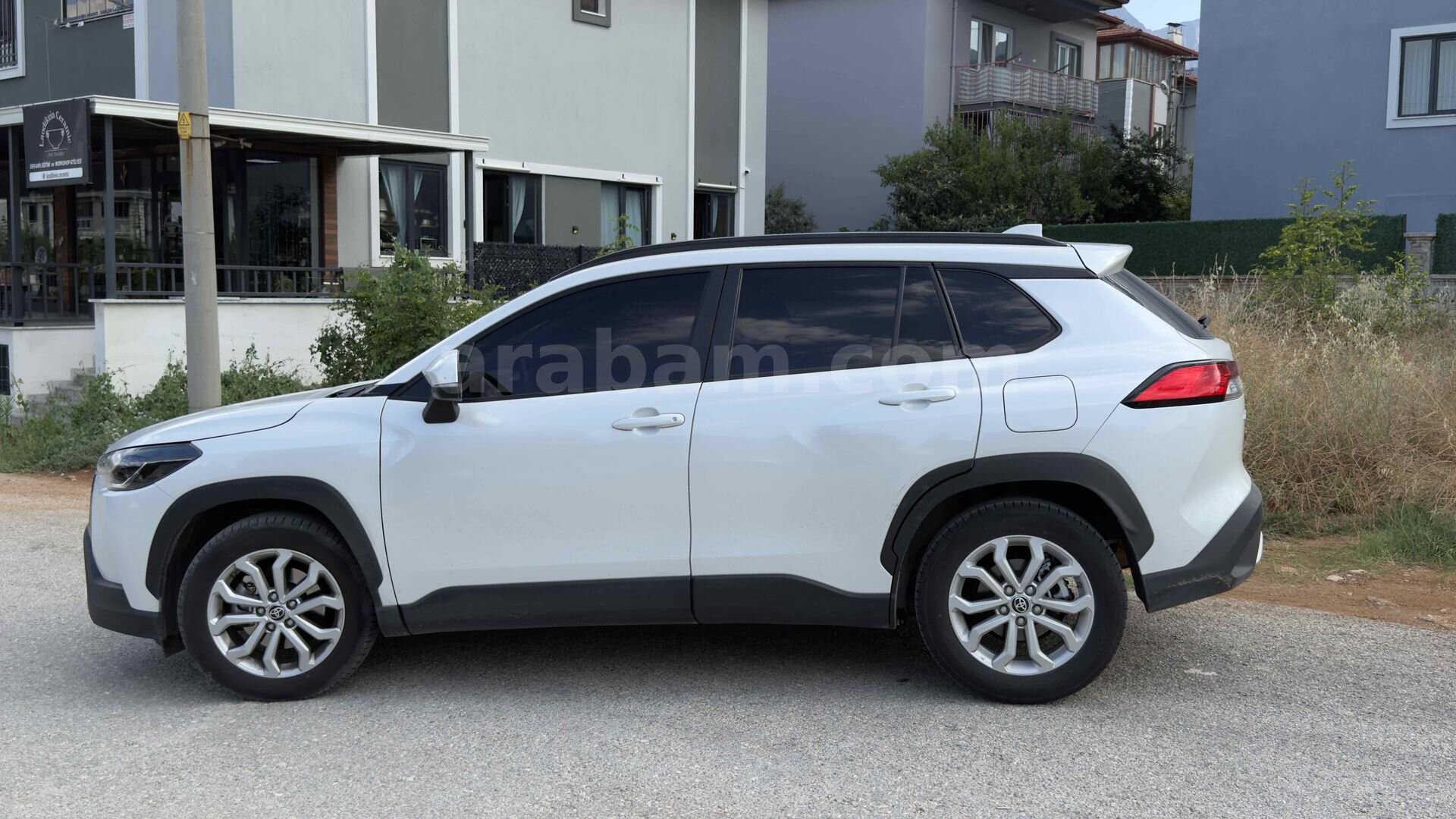 Sahibinden Toyota Corolla Cross 1.8 Hybrid Flame X-Pack 2024 Model 4