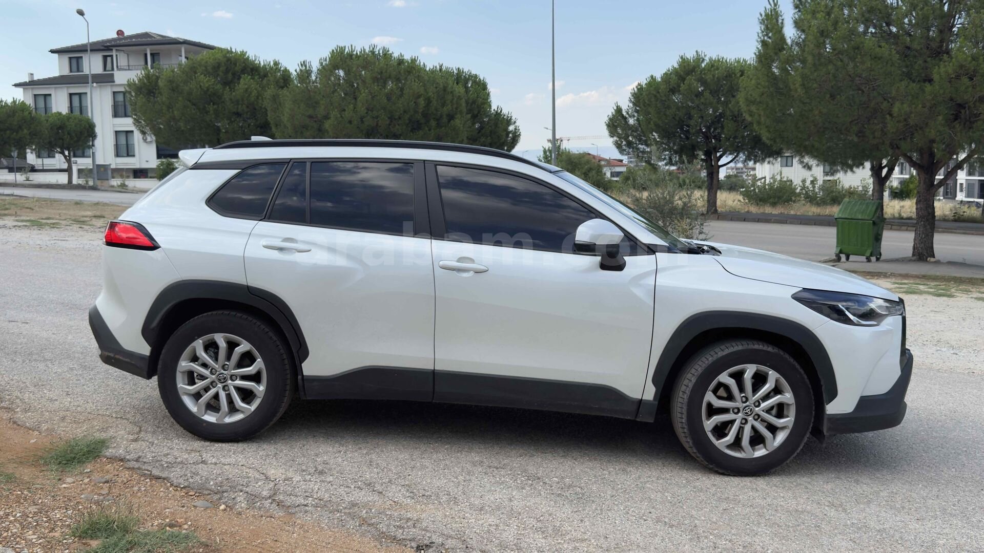 Sahibinden Toyota Corolla Cross 1.8 Hybrid Flame X-Pack 2024 Model 2