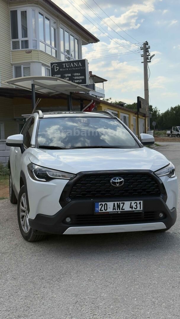 Sahibinden Toyota Corolla Cross 1.8 Hybrid Flame X-Pack 2024 Model 1