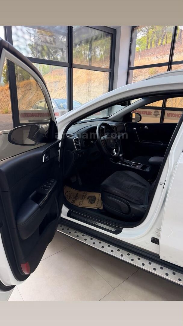 Sahibinden Kia Sportage 1.6 GDI Premium 2017 Model 115.000 km Beyaz 4