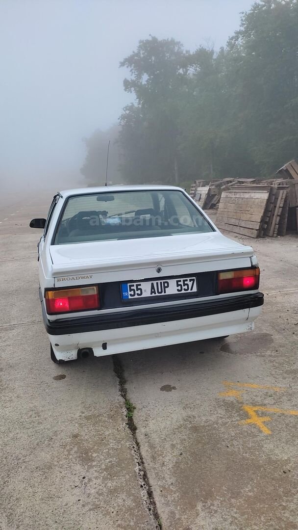 Sahibinden Renault R 9 1.4 Broadway 1995 Model Samsun 382.000 km Beyaz 4
