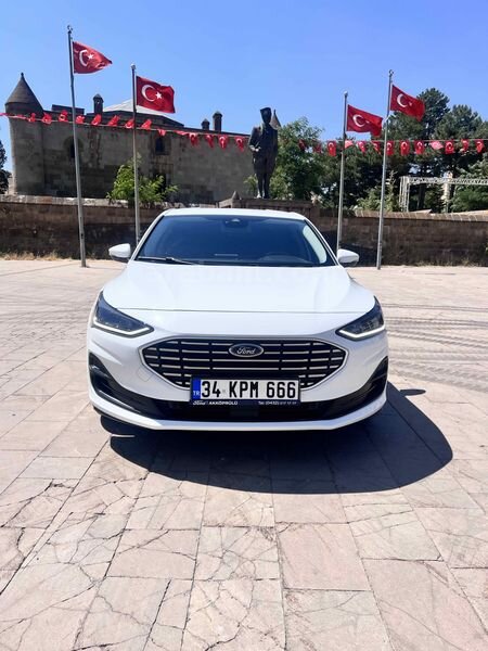 Sahibinden Ford Focus 1.5 TDCi Titanium X 2024 Model Bitlis 48.000 km Beyaz