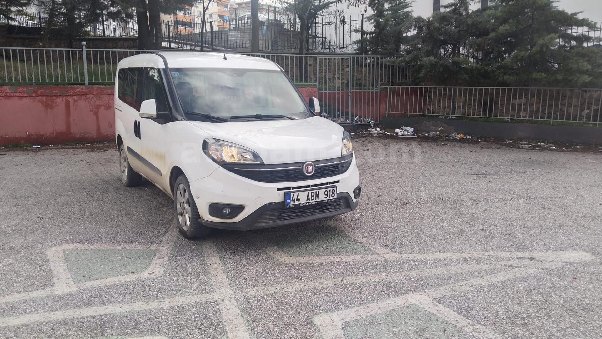 Sahibinden Fiat Doblo Panorama 1.6 Multijet Safeline 2019 Model 125.000 km Beyaz 2