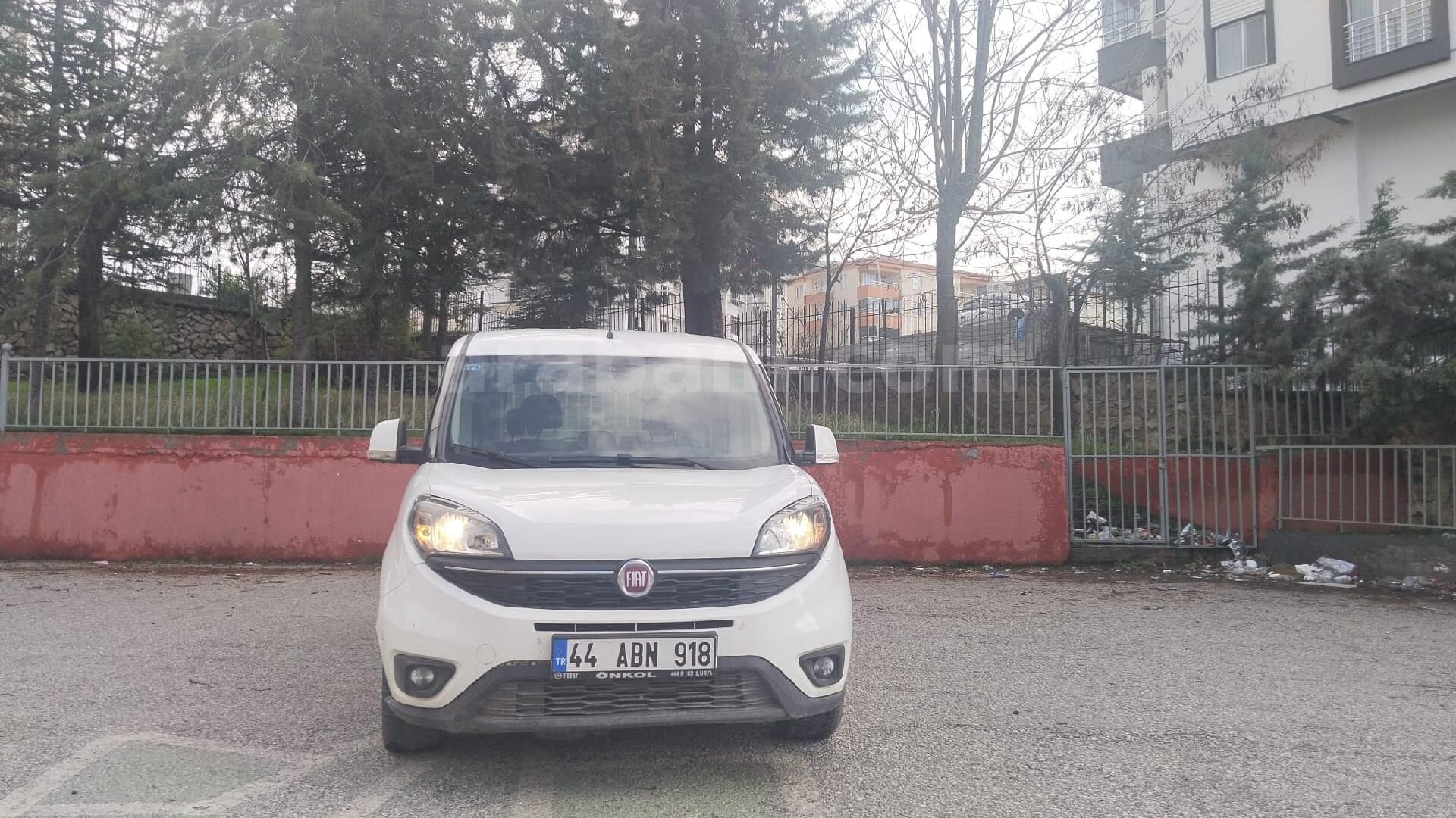 Sahibinden Fiat Doblo Panorama 1.6 Multijet Safeline 2019 Model 125.000 km Beyaz 1