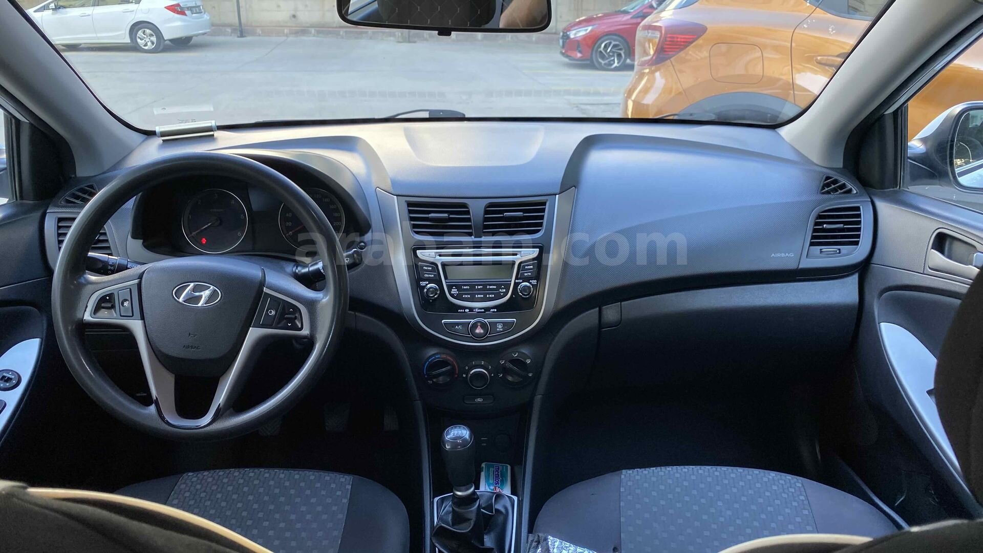 Sahibinden Hyundai Accent Blue 1.6 CRDI Mode 2015 Model 243.500 km Beyaz 7
