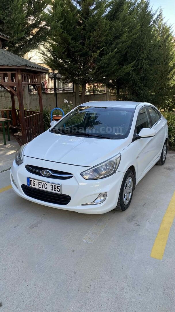 Sahibinden Hyundai Accent Blue 1.6 CRDI Mode 2015 Model 243.500 km Beyaz 4