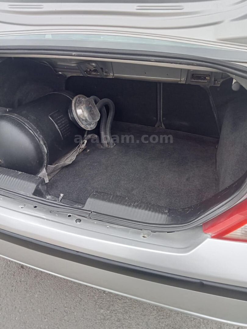 Sahibinden Ford Focus 1.6 Comfort 2005 Model Ankara 169.500 km Gri 6