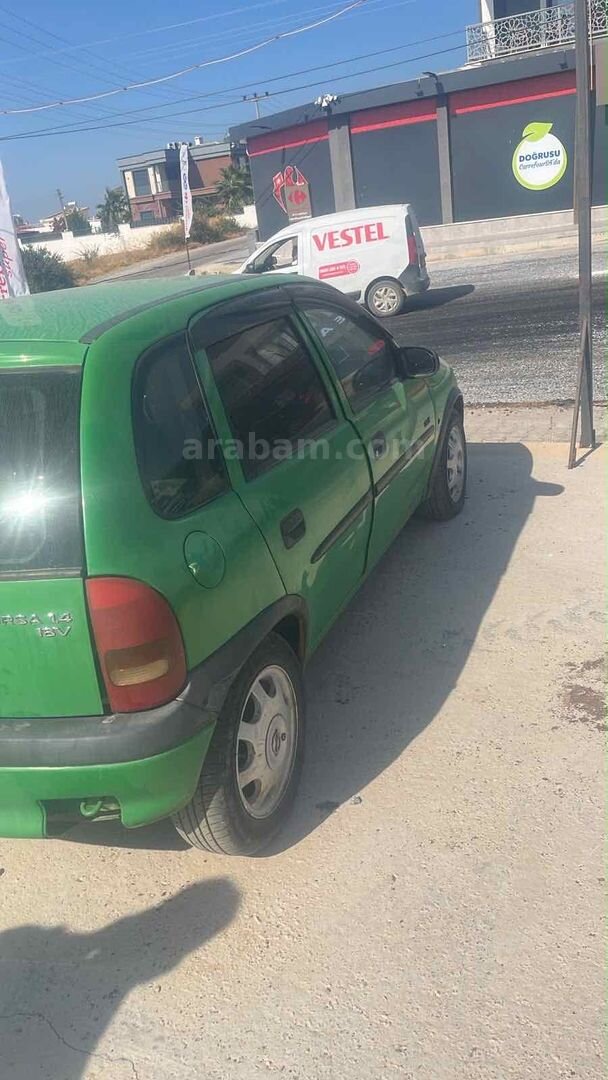 Sahibinden Opel Corsa 1.4 GLS 1998 Model Aydın 275.000 km Yeşil 4