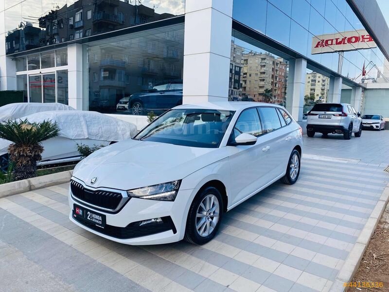 "H2'DEN"KREDİ KARTINA%0 FAİZ-2021 SCALA 1.0 TSI PREMIUM DSG
