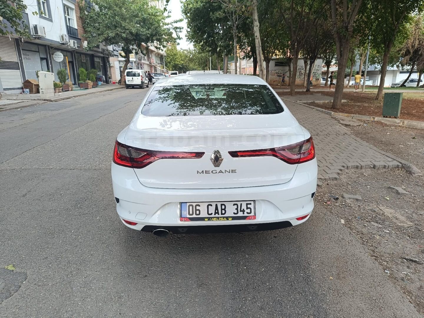 Sahibinden Renault Megane 1.5 Blue DCI Touch 2020 Model Şanlıurfa 158.000 km Beyaz 5