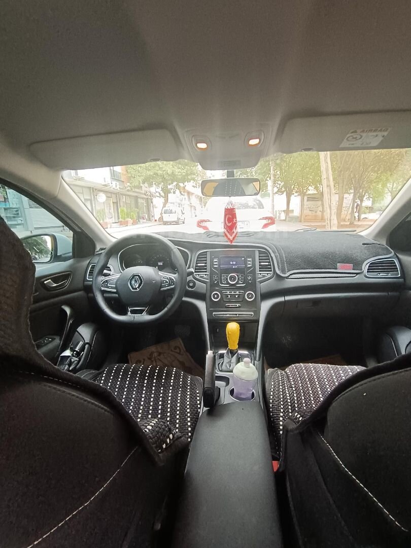 Sahibinden Renault Megane 1.5 Blue DCI Touch 2020 Model Şanlıurfa 158.000 km Beyaz 4