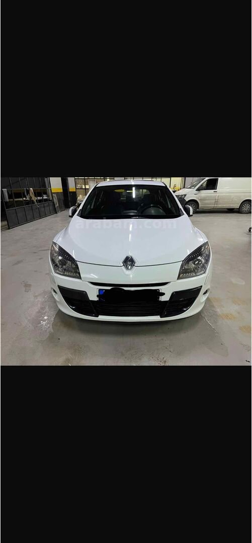 Sahibinden Renault Megane 1.5 dCi Dynamique 2011 Model İstanbul 229.000 km Beyaz 3