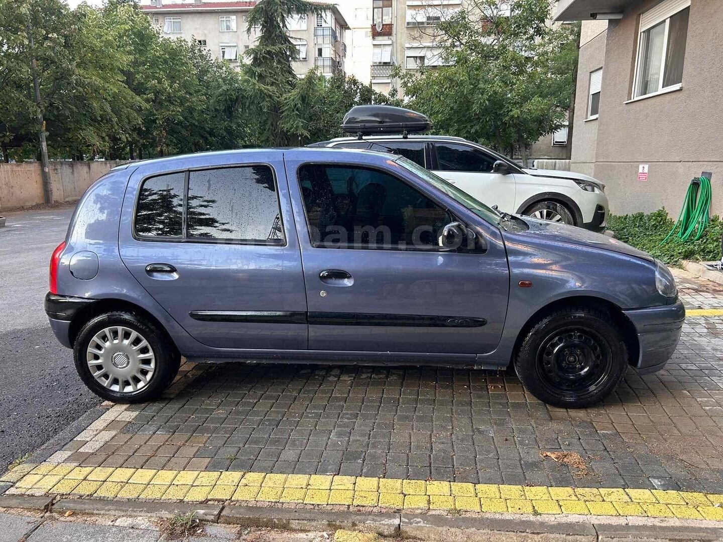 Sahibinden Renault Clio 1.6 RTE 2000 Model İstanbul 221.000 km Mavi 6