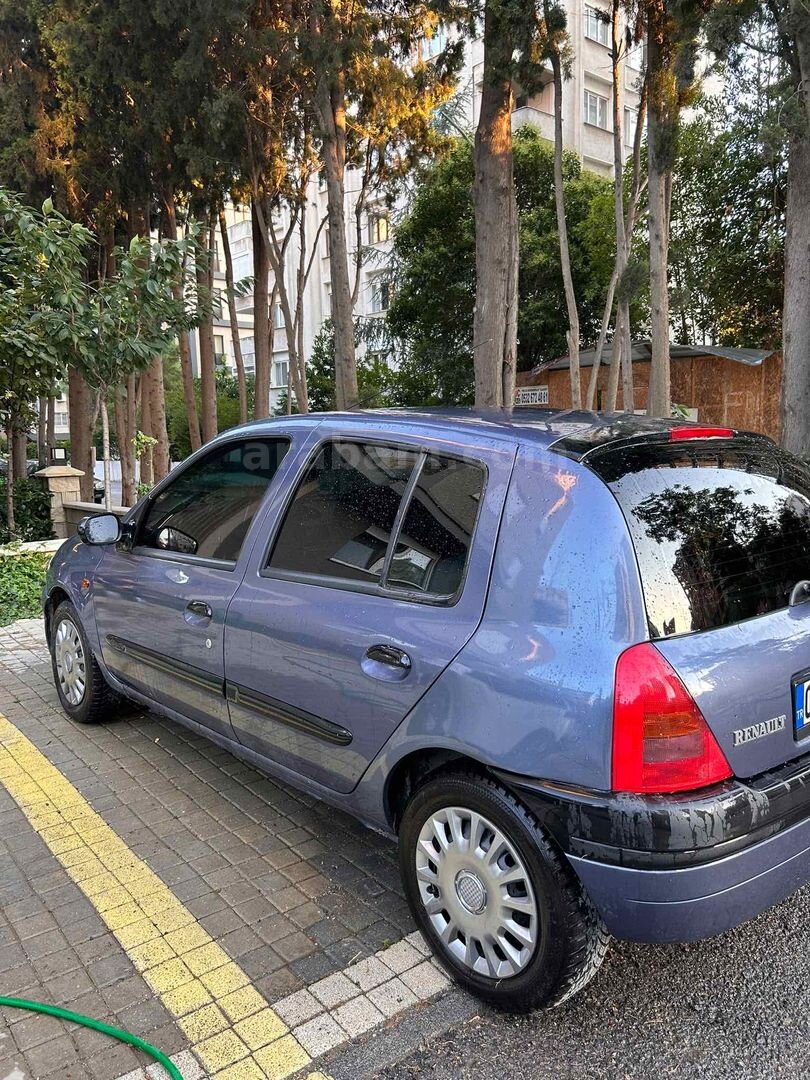 Sahibinden Renault Clio 1.6 RTE 2000 Model İstanbul 221.000 km Mavi 7