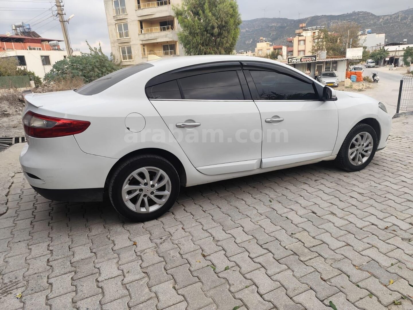 Sahibinden Renault Fluence 1.5 dCi Icon 2013 Model Antalya 285.000 km Beyaz 7