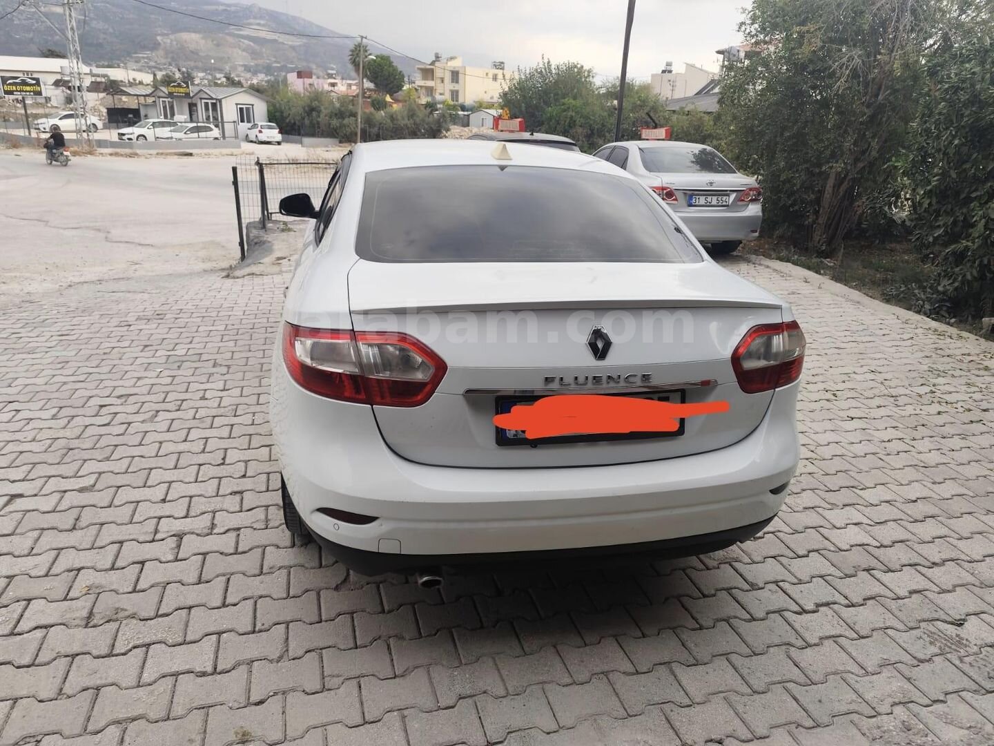 Sahibinden Renault Fluence 1.5 dCi Icon 2013 Model Antalya 285.000 km Beyaz 2