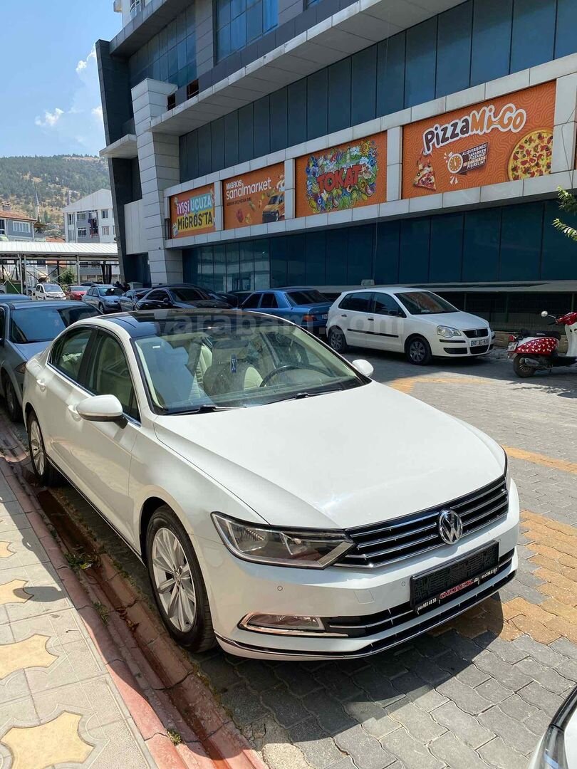 Sahibinden Volkswagen Passat 1.6 TDi BlueMotion Comfortline 2015 Model Kayseri 116.000 km Beyaz 5