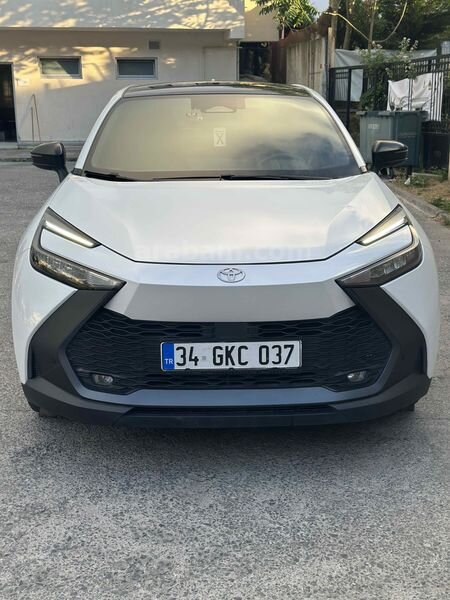Sahibinden Toyota C-HR 1.8 Hybrid Passion 2024 Model 1