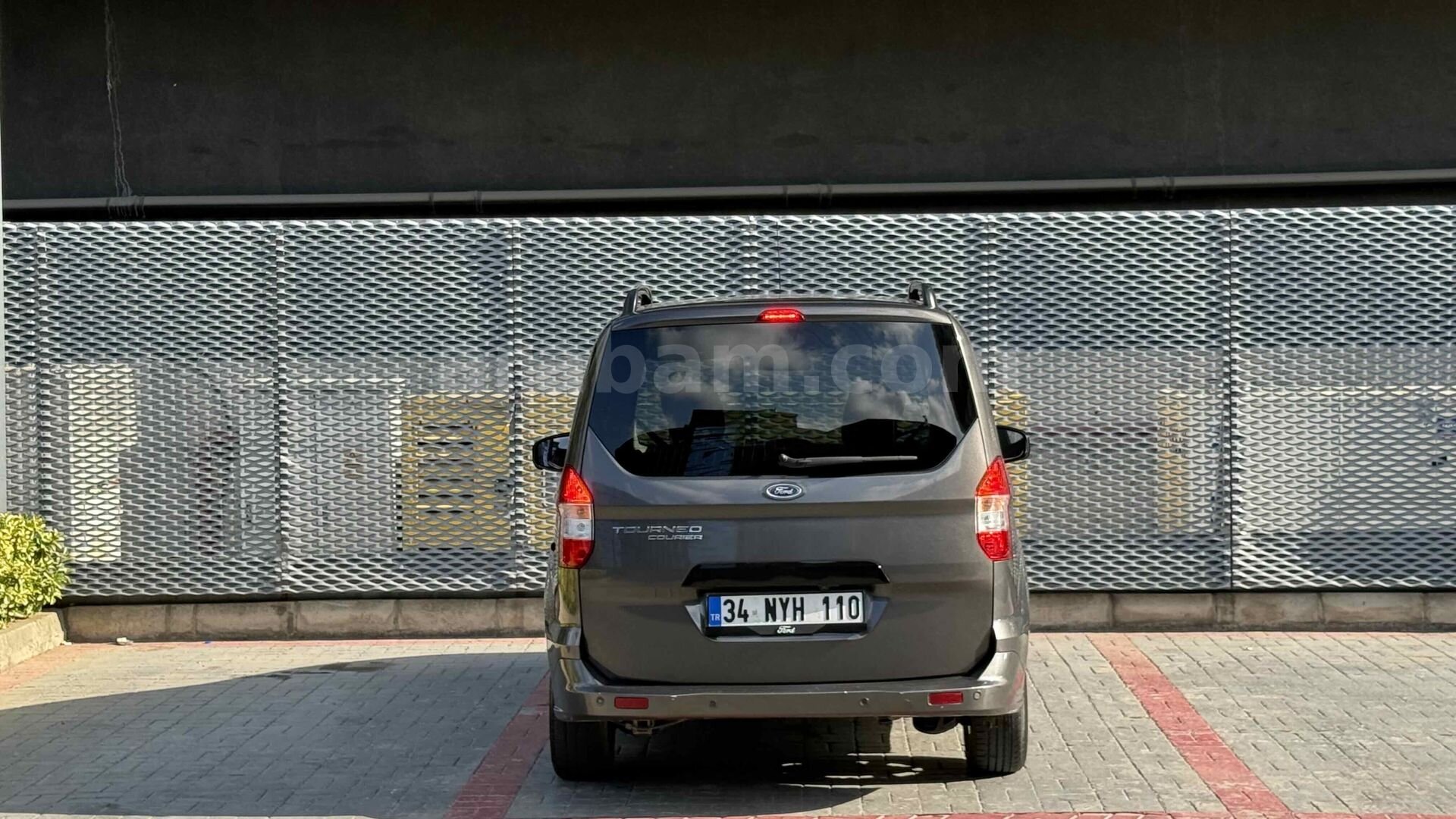 Sahibinden Ford Tourneo Courier 1.0 EcoBoost Titanium Plus 2023 Model 6