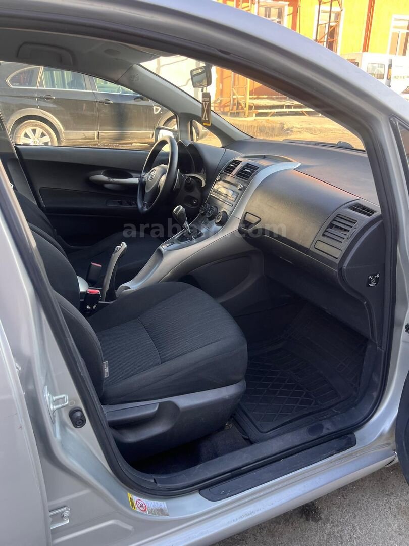 Sahibinden Toyota Auris 1.4 D-4D Comfort 2008 Model 7