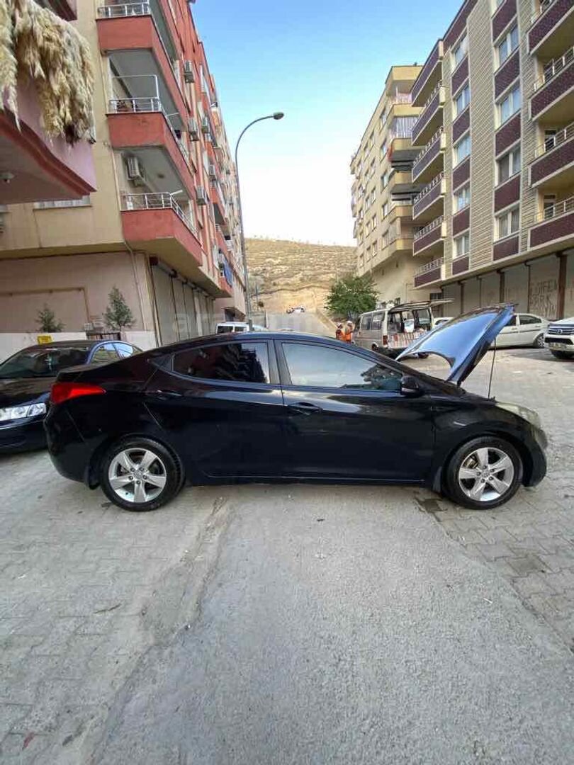 Sahibinden Hyundai Elantra 1.6 D-CVVT Prime Plus 2012 Model 3