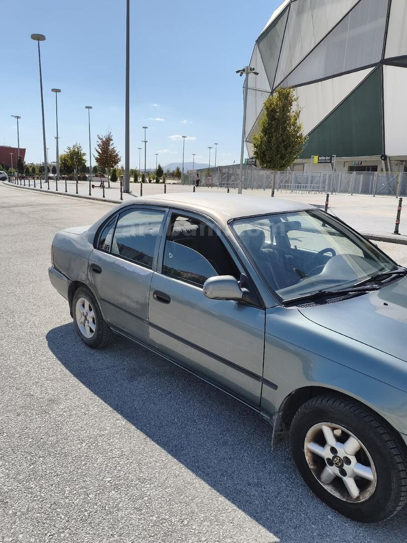 Sahibinden Toyota Corolla 1.6 XL 1993 Model Konya 327.000 km Füme 3