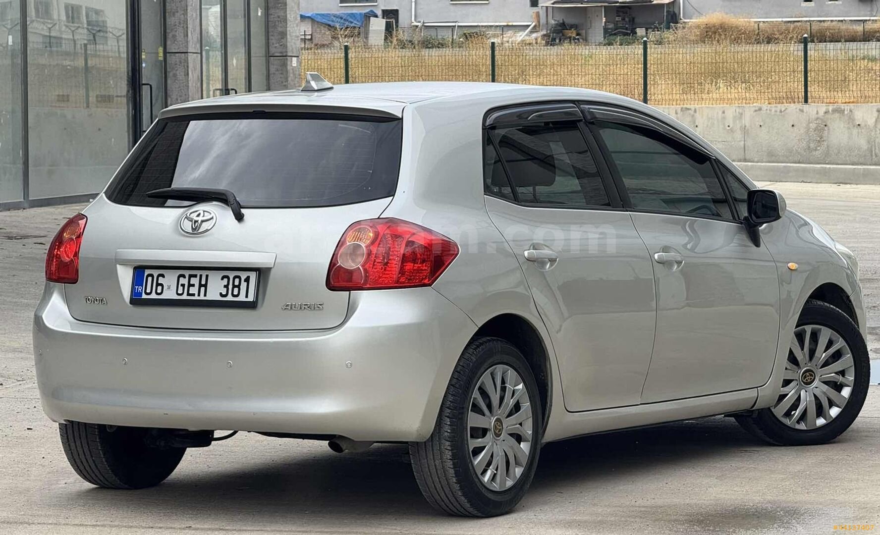 TOYOTA AURİS 196 binde DEĞİŞENSİZ CAM SERİSİ 6