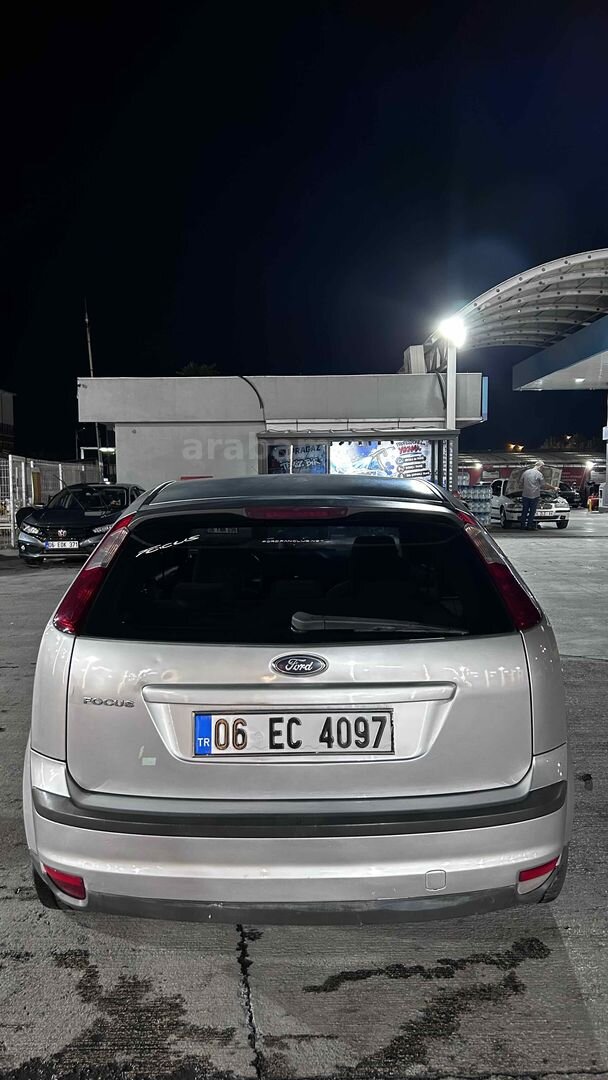 Sahibinden Ford Focus 1.6 Ghia 2006 Model 3