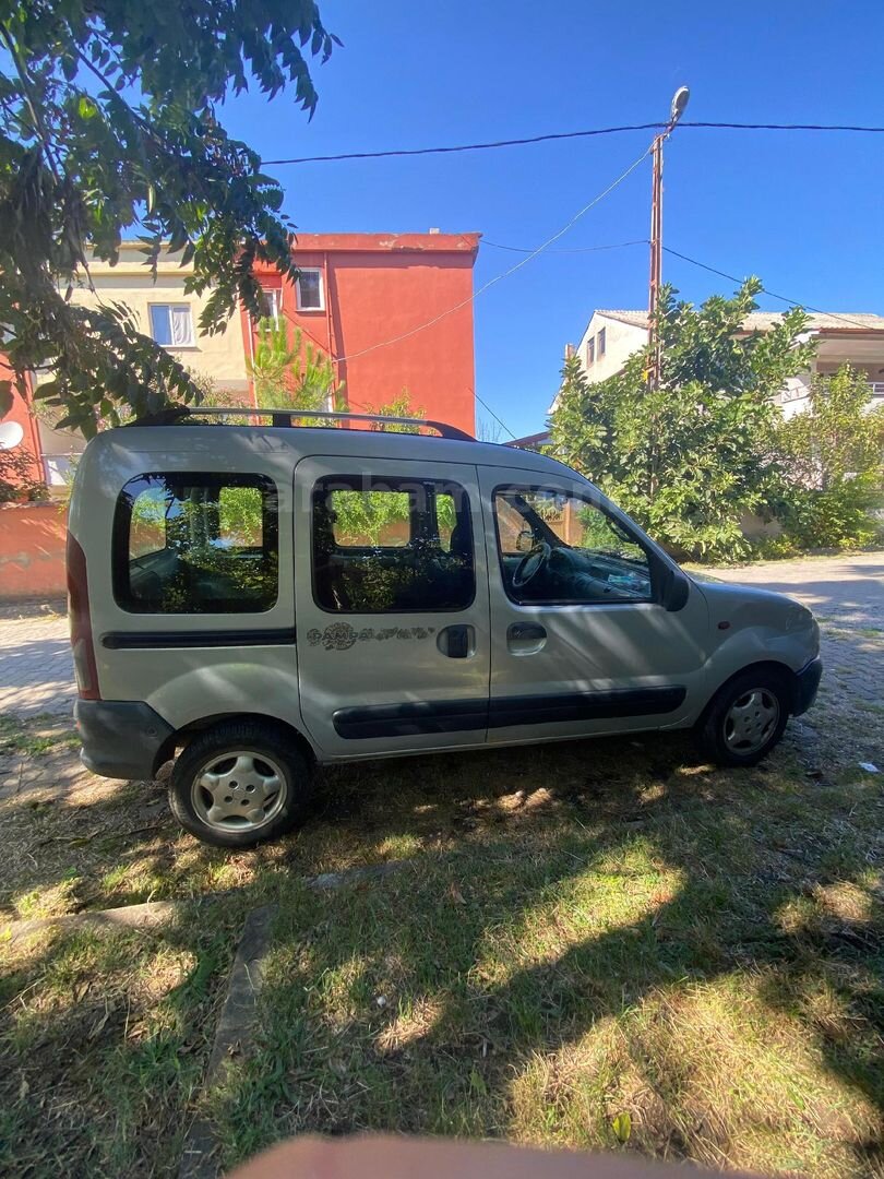 Değişensiz 16 yıllık sahibinden HUSUSİ otomobil ruhsatlı 3