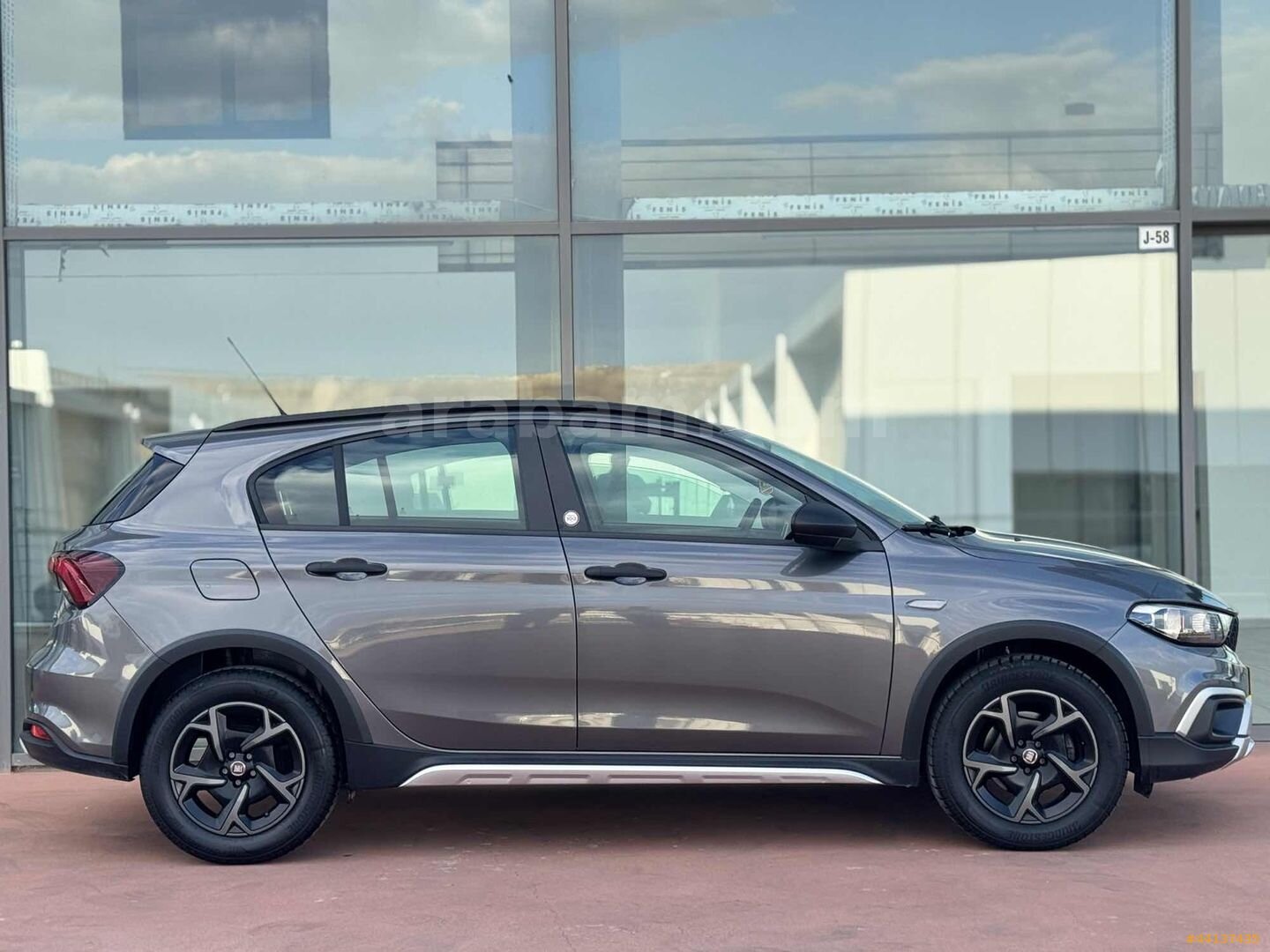 GARANTİLİ 25 BIN'DE 2023 MODEL EGEA CROSS BENZİN KLİMA HATASIZ 5
